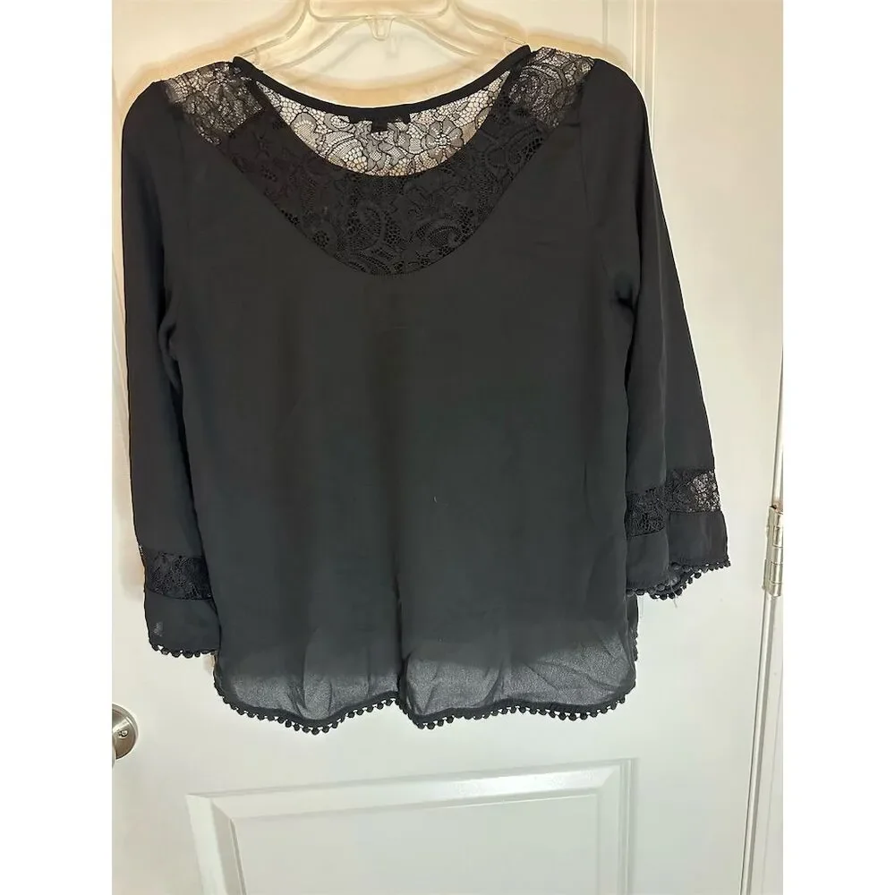Monteau brand Women's Black Lace Crochet Blouse Jewel Neck 3/4 Sleeve Size M - Picture 2 of 7